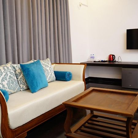 Point Pedro Village Hotel Northern Point מראה חיצוני תמונה