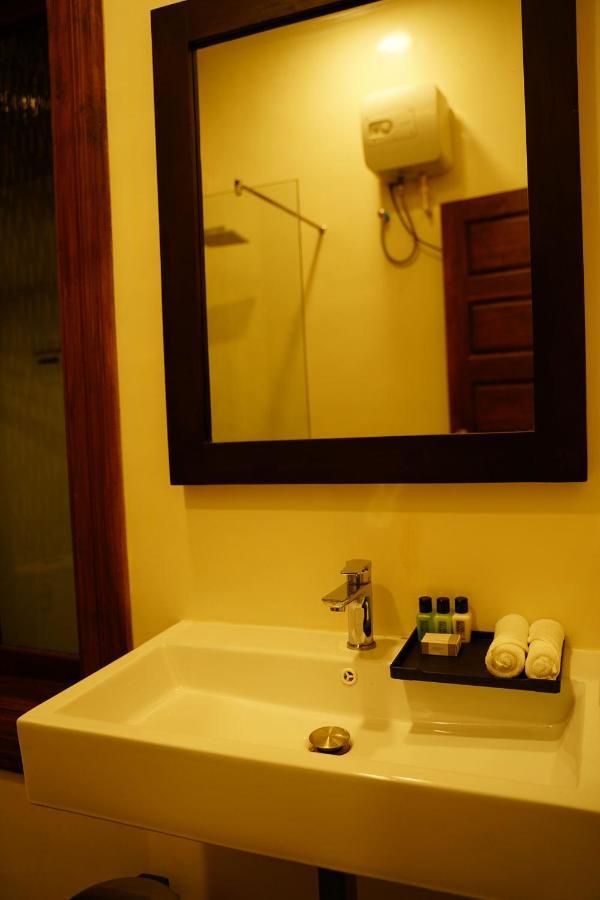 Point Pedro Village Hotel Northern Point מראה חיצוני תמונה